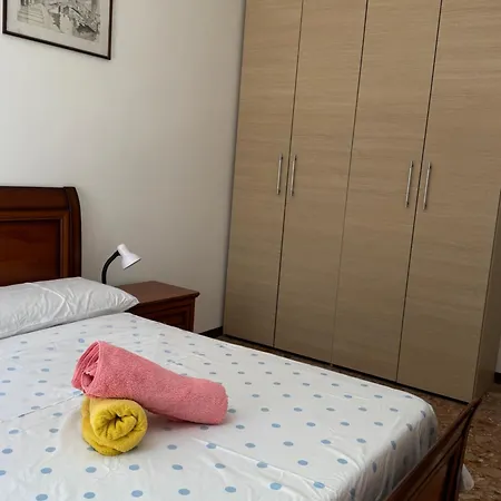 Venice Leisure דירה